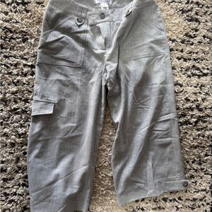 White House Black Market ladies capris size 4